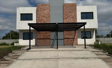 Venta  de Duplex - Distrito Sur - 3 Dormitorios Seguridad