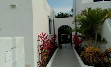 ESPECTACULAR CASA DE VENTA EN CASABLANCA SE AUTO PAGA SOLA FINANCIAMIENTO  GENERA UNA RENTABILIDAD ANUAL DE $ 12.000 AL AÑO .
