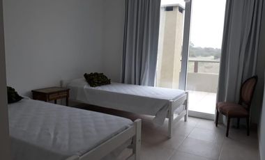 CASA 5 DOMITORIOS 4 BAÑOS COSTA ESMERALDA