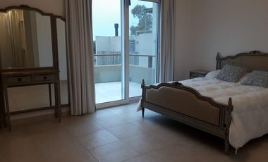 CASA 5 DOMITORIOS 4 BAÑOS COSTA ESMERALDA