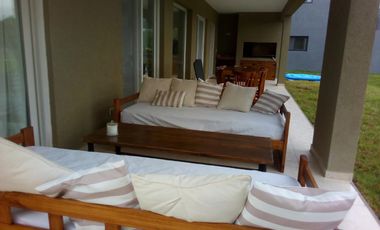 CASA 5 DOMITORIOS 4 BAÑOS COSTA ESMERALDA