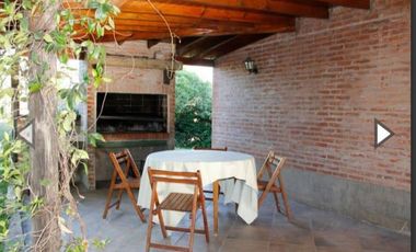 CASA A METROS DEL MAR