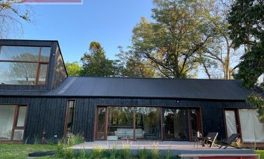 INGENIERO MASCHWITZ-  MODERNA CASA  c/ DISEÑO - A ESTRENAR- UNICO ENTORNO A ORILLAS DEL ARROYO