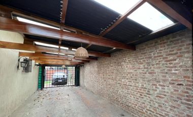 Casa en  VENTA - CASA - VENTA MERLO