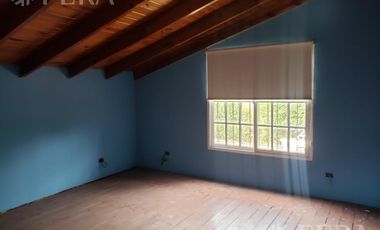 Venta de casa 6 ambientes con fondo libre en Glew