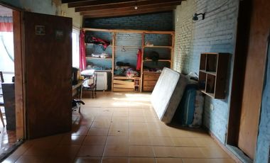 Casa en venta - 3 dormitorios  2 baños - 800mts2 - Lisandro Olmos Etcheverry
