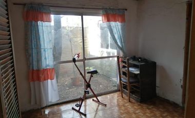 Casa en venta - 3 dormitorios  2 baños - 800mts2 - Lisandro Olmos Etcheverry