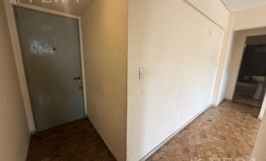 Venta departamento 2 ambientes con balcón en Avellaneda