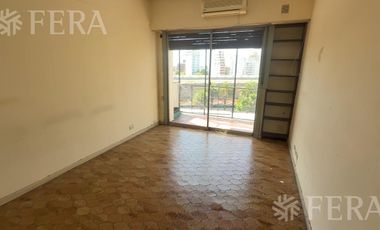 Venta departamento 2 ambientes con balcón en Avellaneda