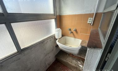 Venta departamento 2 ambientes con balcón en Avellaneda