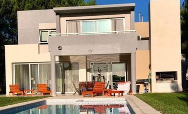 CASA 4 DORMITORIOS 4 BAÑOS PINAMAR