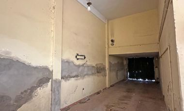 Departamento de 5 ambientes en pleno Centro Campana. 225 m² cubiertos. Cochera para 4 autos.