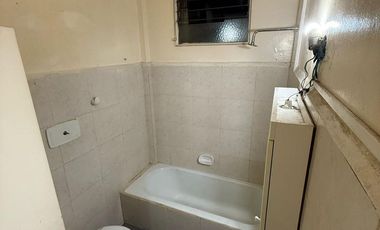 Departamento dos ambientes con doble altura en Microcentro