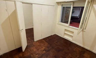 Departamento dos ambientes con doble altura en Microcentro