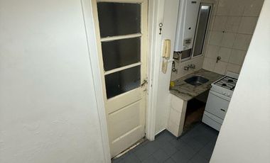 Departamento dos ambientes con doble altura en Microcentro