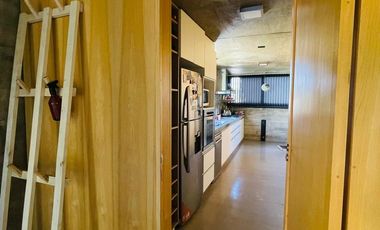 Casa en La Cuesta, Moderna de Hormigón, con Vistas a las sierras y pileta