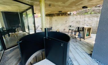 Casa en La Cuesta, Moderna de Hormigón, con Vistas a las sierras y pileta