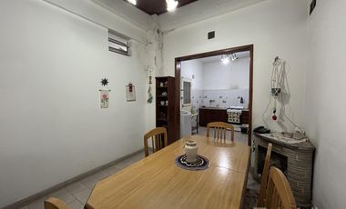 Casa con local en San Jose, Temperley - Ideal Inversor