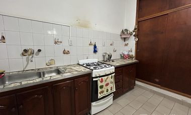 Casa con local en San Jose, Temperley - Ideal Inversor
