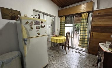 Casa con local en San Jose, Temperley - Ideal Inversor