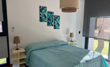 CASA 4 DORMITORIOS COSTA ESMERALDA