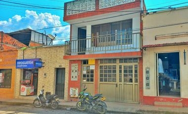 Maat vende Casa, Centro -Villeta 150m2 $780Millones