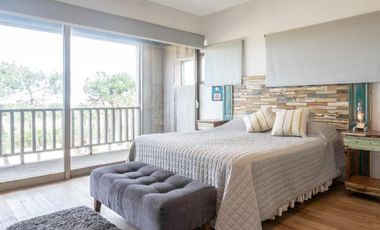 CASA DE 5 DORMITORIOS Y 7 BAÑOS C/ PISCINA CLIMATIZADA