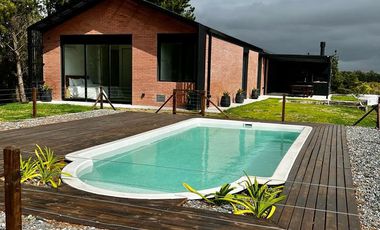 CASA EN SENDEROS IV LOTE 499