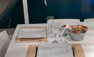 Casa de 4 Dormitorios y 2 baños c/ Piscina Climatizada - Costa Esmeralda