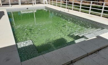Casa de 4 Dormitorios y 2 baños c/ Piscina Climatizada - Costa Esmeralda