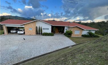 Casa en Arriendo en El Retiro