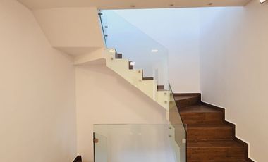Casa en VENTA muy amplia fraccionamiento Río del Dorado