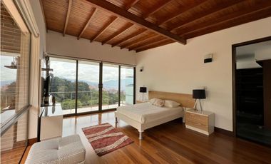 CASA ESPECTACULAR EN LAS PALMAS - MEDELLIN - ANTIOQUIA