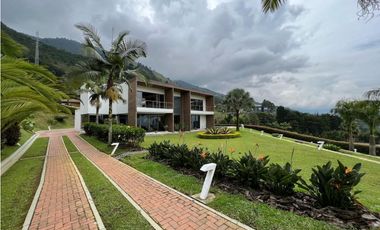 CASA ESPECTACULAR EN LAS PALMAS - MEDELLIN - ANTIOQUIA