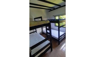 SE VENDE CASA  DE CAMPO  POR VIA ALCALA