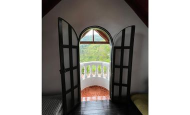 ESPECTACULAR FINCA CON UNA EXCELENTE UBICACION Y CLIMA