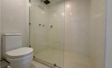 APARTAMENTO REMODELADO EN EL POBLADO