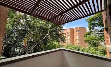 APARTAMENTO REMODELADO EN EL POBLADO