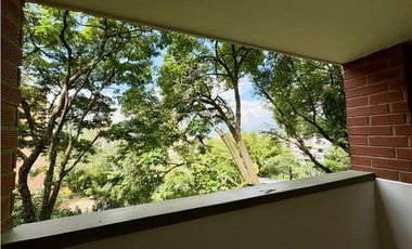 APARTAMENTO REMODELADO EN EL POBLADO