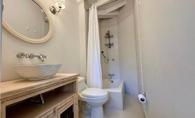 APARTAMENTO REMODELADO EN EL POBLADO