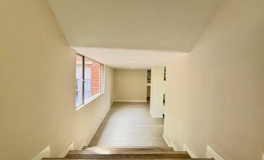 APARTAMENTO REMODELADO EN EL POBLADO