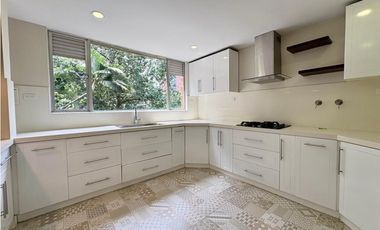 APARTAMENTO REMODELADO EN EL POBLADO