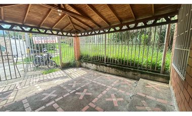 Vendo Casa en Portal de las Flores - Ditaires