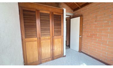 Vendo Casa en Portal de las Flores - Ditaires