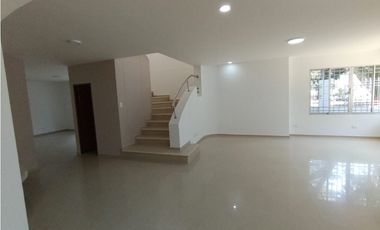 Venta Edificio Bifamiliar urbanización (ingenio III) Santiago de Cali
