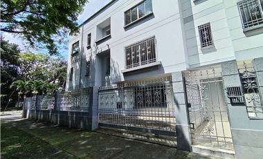 Venta Edificio Bifamiliar urbanización (ingenio III) Santiago de Cali