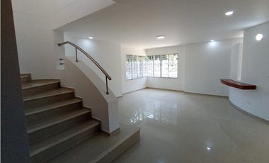 Venta Edificio Bifamiliar urbanización (ingenio III) Santiago de Cali