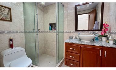 Casa de dos pisos en venta - Barrio Quintas de Las Américas Palmira