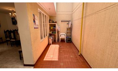 Casa de dos pisos en venta - Barrio Quintas de Las Américas Palmira