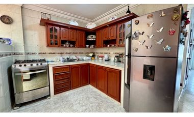 Casa de dos pisos en venta - Barrio Quintas de Las Américas Palmira